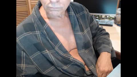 Den  Jet online show from December 23, 10:35 am