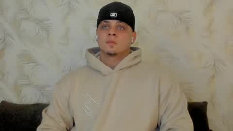 dennis munera online show from December 2, 10:27 am