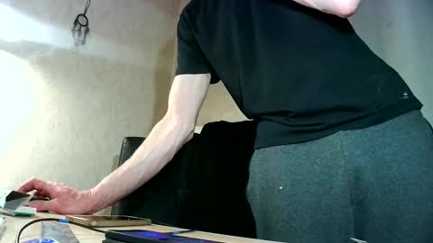 dereck59 online show from April 10, 8:27 pm