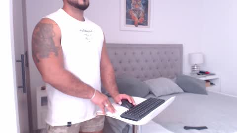 Derek online show from February 24, 2:07 pm