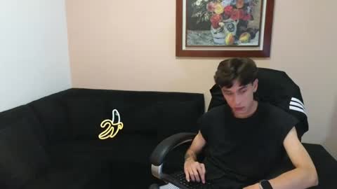 Derek online show from May 18, 11:42 pm