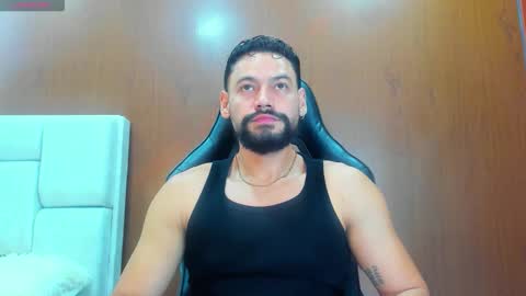 DerryBigger CM online show from November 10, 2:33 pm