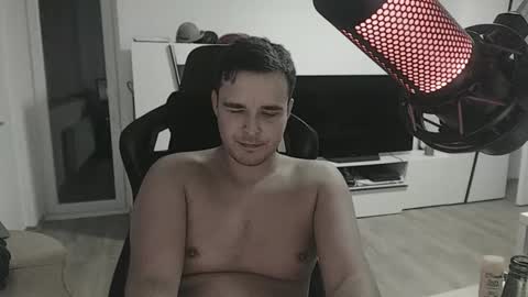 dershark online show from October 31, 4:58 am