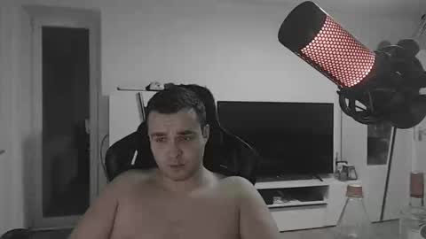 dershark online show from April 19, 1:05 am