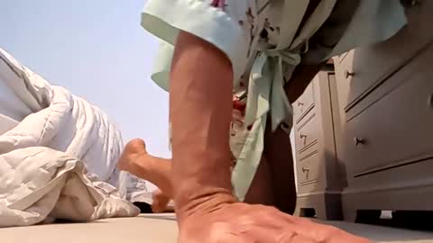 designerskier online show from October 5, 7:45 am