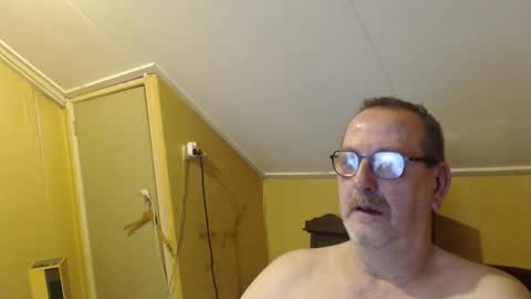 destelp online show from December 19, 7:11 pm