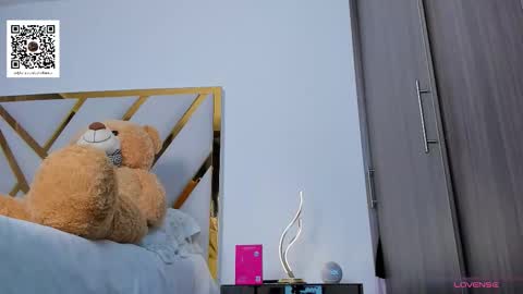 Devin Hunter online show from November 11, 12:10 pm