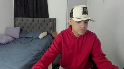 dick_master17 online show from December 22, 11:07 am