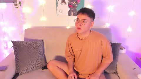 Diego Robles online show from June 1, 1:33 pm