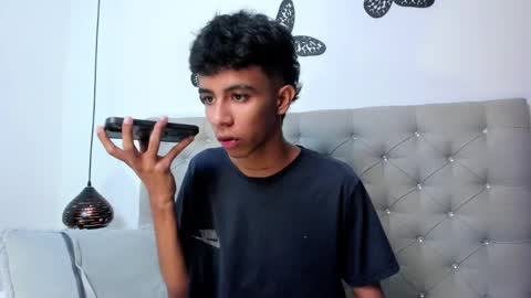 dikey_18 online show from February 11, 2:57 pm