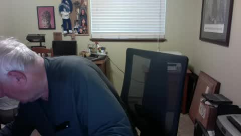 dirtrider195080438 online show from July 17, 2:41 am