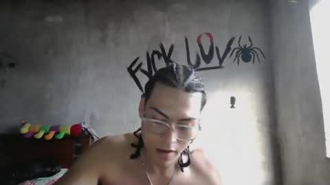 dirty model online show from March 9, 10:59 pm