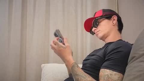 Snapshot of dirtyprettyboi chatting on January 15, 5:08 am buy tokens with link online show from January 15, 5:08 am