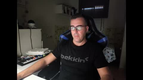 ditos_c online show from October 2, 9:13 am