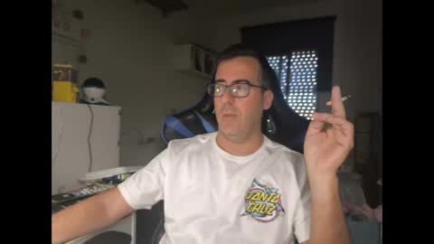 ditos_c online show from October 18, 10:09 am