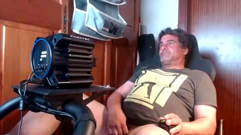 divitimido online show from October 28, 12:35 am