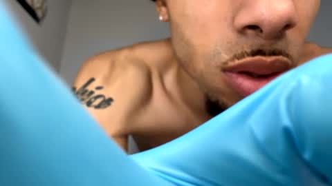 Snapshot of dixkzilla chatting on March 7, 9:06 pm dixkzilla online show from March 7, 9:06 pm