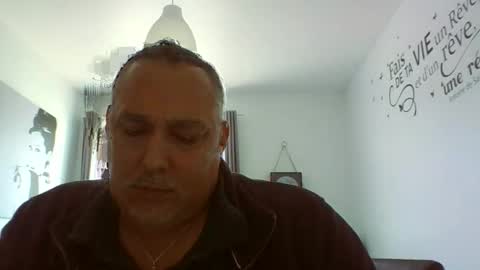 djeauzy77 online show from April 15, 9:53 am