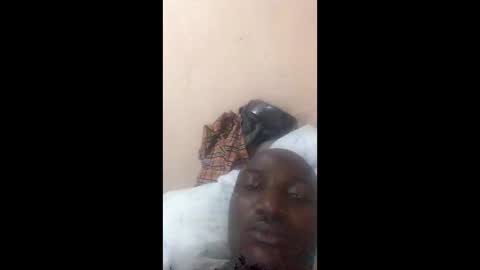 Snapshot of djecloranrvz chatting on November 2, 4:28 am djecloranrvz online show from November 2, 4:28 am