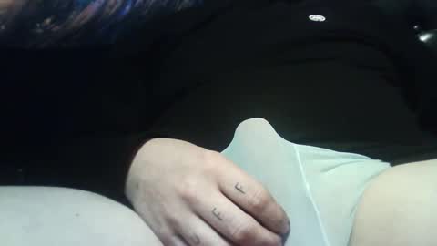 Snapshot of djirie1 chatting on February 11, 5:07 pm Tunes online show from February 11, 5:07 pm