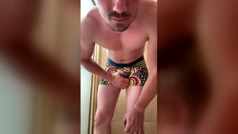 Liquor D online show from April 22, 10:25 pm