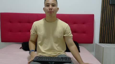  01 online show from May 21, 11:37 am