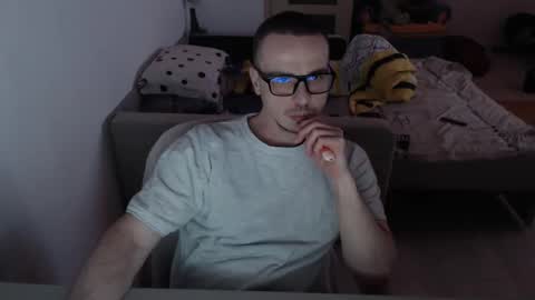 Syllar online show from January 17, 6:44 pm