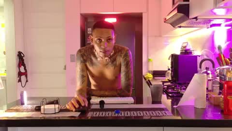 jjhoy online show from April 25, 9:12 am