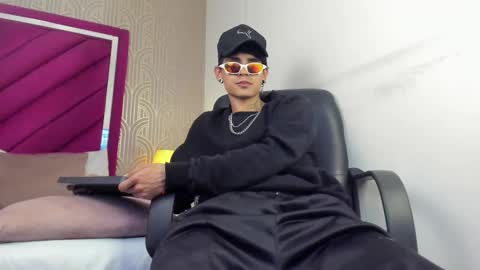 Dominic foox online show from February 27, 11:04 pm