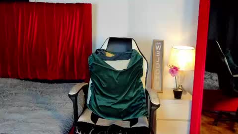 dominyck_ online show from July 21, 4:36 am