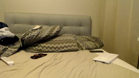 domnorwegian online show from April 14, 9:58 pm