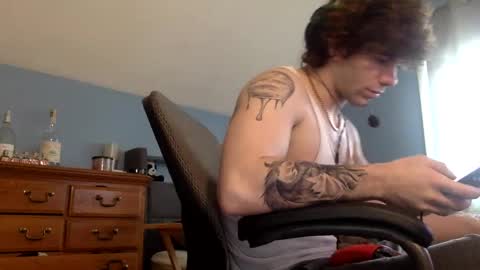 donutking42069 online show from March 27, 2:07 pm