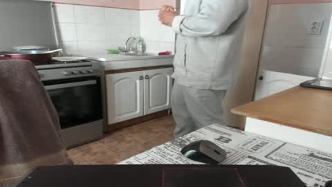 menu  below online show from April 11, 8:07 am