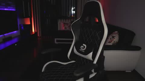 Dorian Reyes online show from November 24, 2:12 am