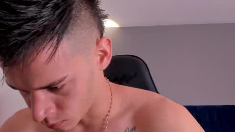Snapshot of drake_carter1 chatting on February 11, 12:17 am drake_carter1 online show from February 11, 12:17 am