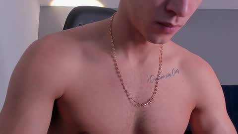 Snapshot of drake_carter1 chatting on January 5, 12:09 am drake_carter1 online show from January 5, 12:09 am