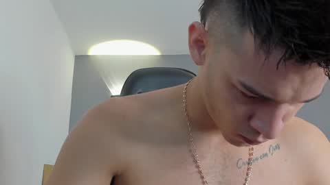 Snapshot of drake_carter1 chatting on January 13, 1:34 am drake_carter1 online show from January 13, 1:34 am