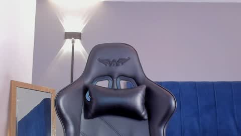 Snapshot of drake_carter1 chatting on December 21, 3:25 am drake_carter1 online show from December 21, 3:25 am