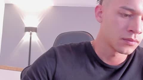 Snapshot of drake_carter1 chatting on January 11, 1:59 am drake_carter1 online show from January 11, 1:59 am