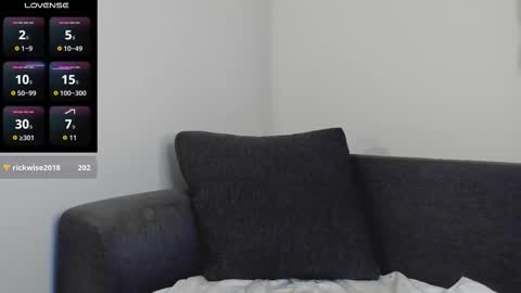 drake_cole11 online show from December 17, 1:35 am