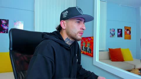Snapshot of drako_lamar chatting on January 6, 1:19 pm Drako online show from January 6, 1:19 pm