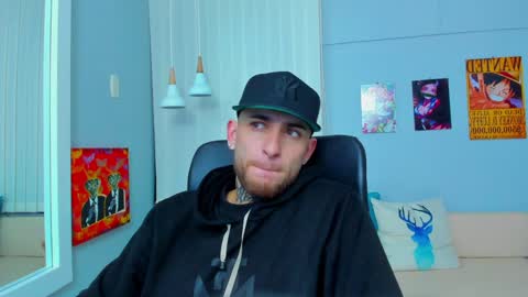 Snapshot of drako_lamar chatting on December 7, 12:24 pm Drako online show from December 7, 12:24 pm