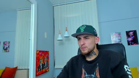 Snapshot of drako_lamar chatting on February 24, 12:26 pm Drako online show from February 24, 12:26 pm