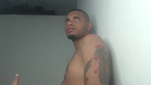 drako_monstercock online show from December 11, 5:55 am