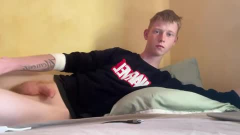 dreamy_devi1 online show from April 15, 1:11 pm