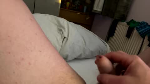 dressedupsissy online show from June 2, 8:54 pm