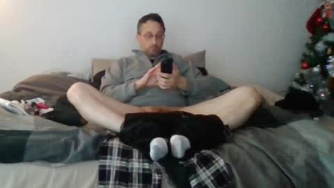 drippingwetpussies online show from December 9, 10:00 am