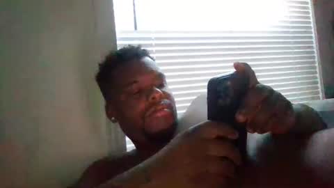 Snapshot of dsmoov_ chatting on October 20, 12:42 pm SmoovFanz online show from October 20, 12:42 pm