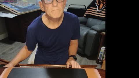 Snapshot of dubl55nikl chatting on October 27, 2:30 pm DublNikl online show from October 27, 2:30 pm