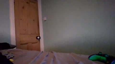 dude106954 online show from February 12, 9:32 pm